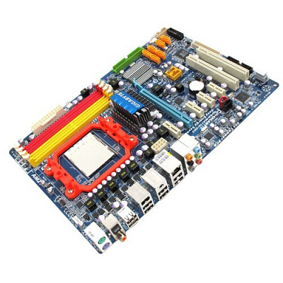 Материнская плата GIGABYTE GA-MA770-UD3 – фото