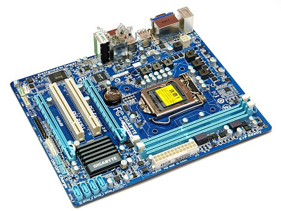 Материнская плата GIGABYTE GA-H61M-D2P-B3 – фото