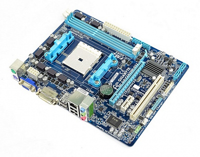 Материнская плата GIGABYTE GA-A55M-DS2 – фото